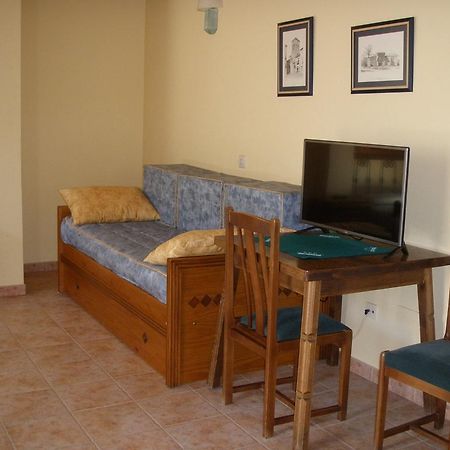 Hostal Pineda Cervera De Pisuerga Δωμάτιο φωτογραφία